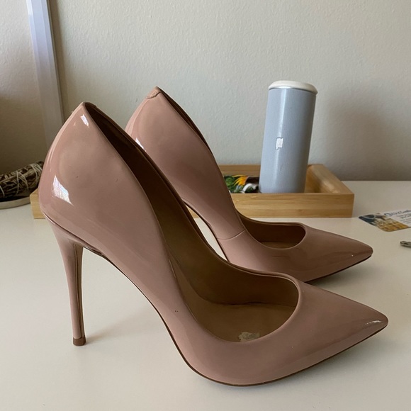 steve madden pumps beige
